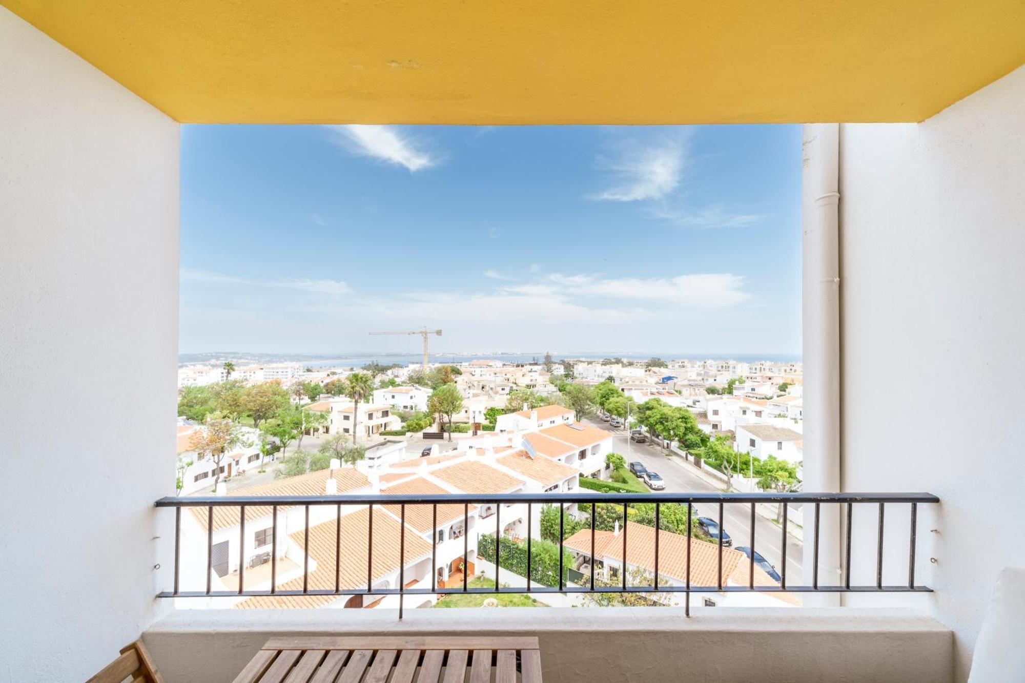 Torre Alta Apartments Lagos Exterior photo